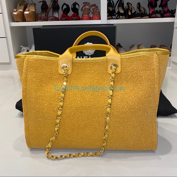 🚫SOLD‼️CHANEL Deauville Large Tote (gold) - Picture 4 of 6